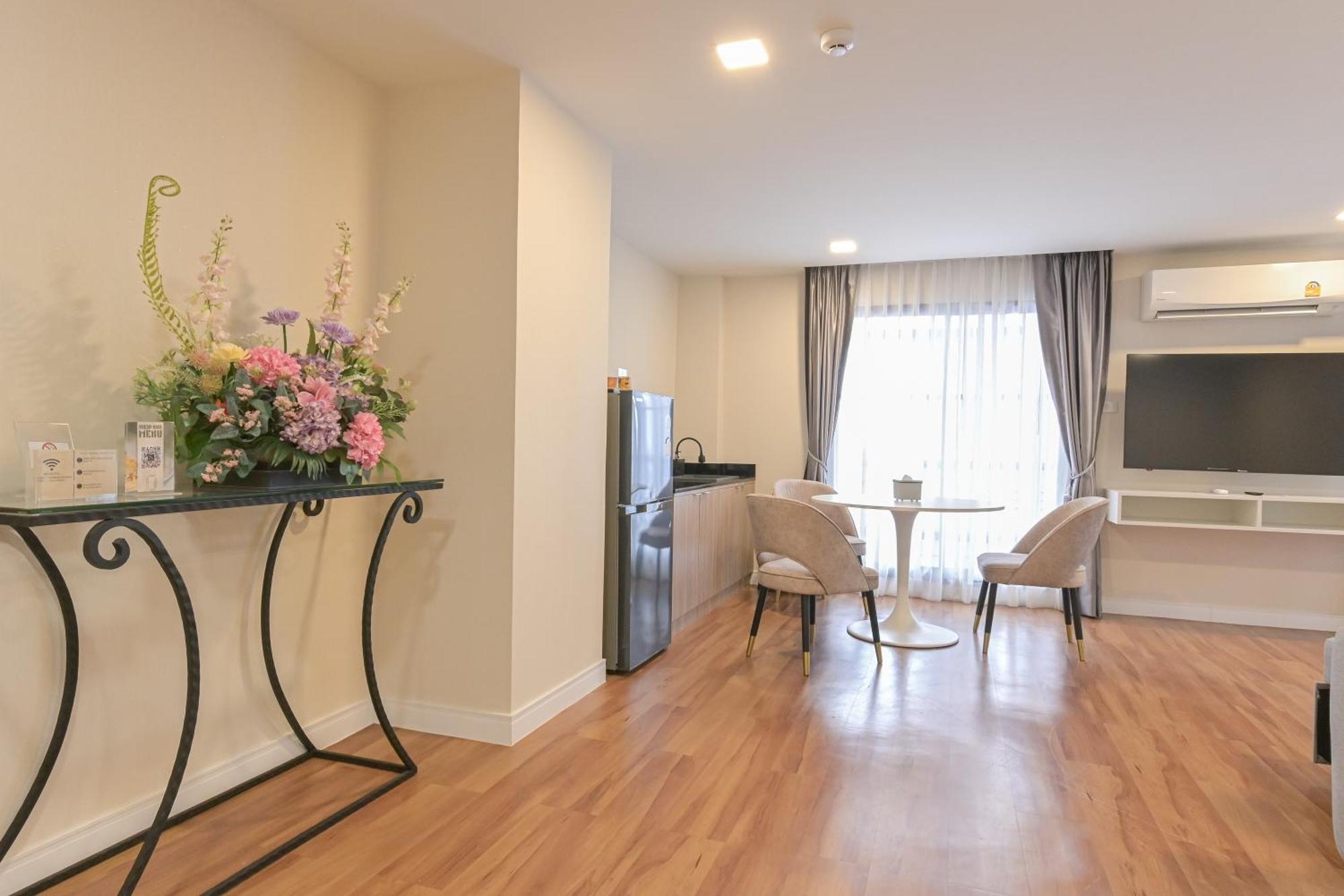 Shewin De Bangkok Hotel Екстериор снимка
